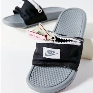 Women Nike Benassi Fanny pack slide sandals
